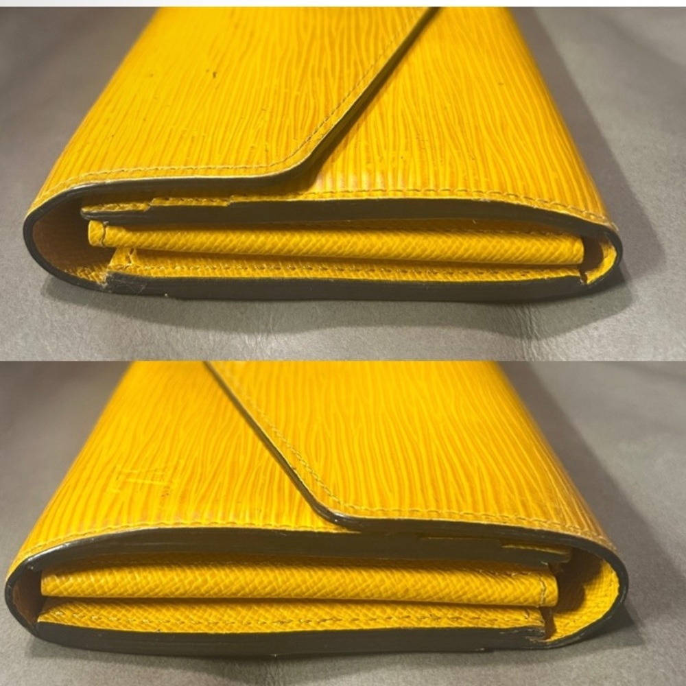 Louis Vuitton™ Yellow Wallet | Vintage - Picture 5 of 11